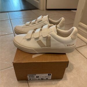 Veja Women’s Recife Sneakers